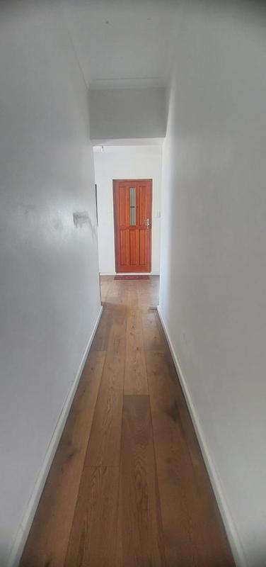 To Let 2 Bedroom Property for Rent in Vredehoek Western Cape